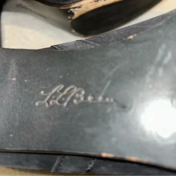 LLBean women black leather ankle boots /booties. Beautiful black leather. - Picture 3 of 9